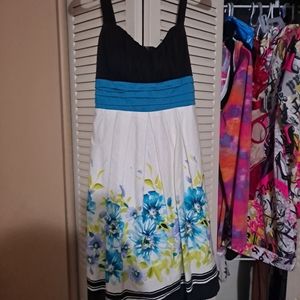 Beautiful dress size 8